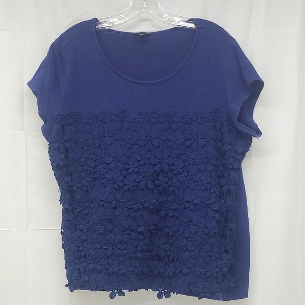 Tshirt Floral Lace Overlay Short Cap Sleeve Cropped Dark Blue Scoop Neck EUC